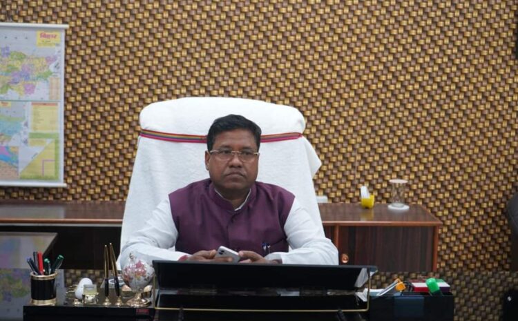 जीतन राम मांझी के बेटे संतोष सुमन ने आज किया अपना पदभार ग्रहण,आखिरकार एक मंत्रालय हीं पाकर ही मान गए मांझी