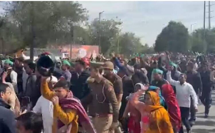  मुआवजा-नौकरी सहित कई मांगों को लेकर किसानों का शुरू हुआ प्रदर्शन,नोएडा के 149 क्योगांवों के किसान पहुंचे दिल्ली