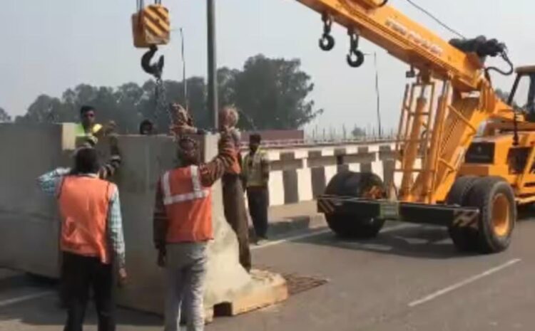  किसानों के दिल्ली कूच से पहले प्रशासन ने की पूरी तैयारी,सड़कों पर बिछाई पत्थर और कीलें