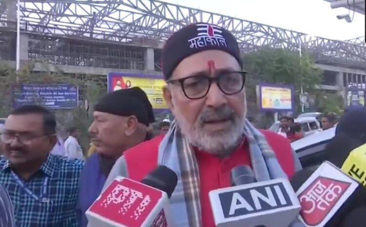  गिरिराज सिंह ने PM मोदी को बताया संत और राष्ट्रवाद का प्रतीक,कहा-पीएम मोदी सिर्फ और सिर्फ देश के लिए जीते और मरते हैं