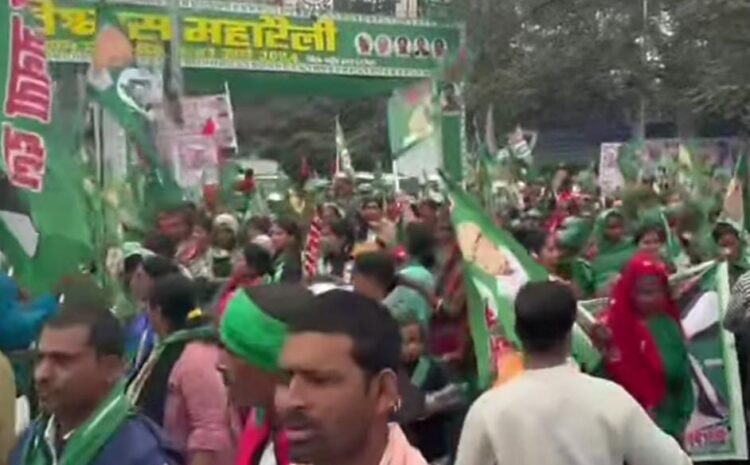 जन विश्वास रैली में रथ पर सवार होकर पहुंचे लालू यादव,महारैली में उमड़ी भीड़