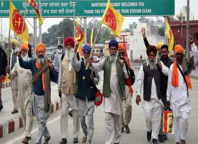 दिल्ली के रामलीला मैदान में आज फिर से जुट रहे हैं किसान,’महापंचायत’ का किया गया है आयोजन