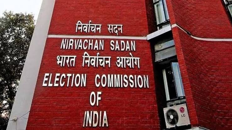 सील बंद लिफाफे में जमा डेटा को चुनाव आयोग ने वेबसाइट पर किया अपलोड,चुनावी बॉन्ड मामले से गरम हुई देश की राजनीति