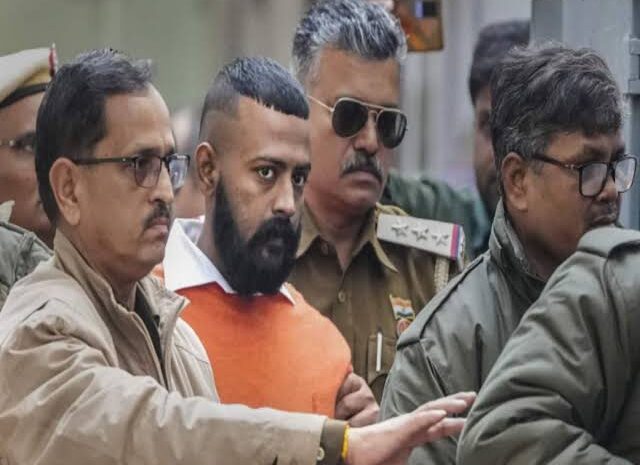 तिहाड़ जेल में बंद सुकेश चंद्रशेखर ने केजरीवाल को बताया भ्रष्टाचार का राजा,कहा-भ्रष्टाचार का अब खुलने वाला है भंडार
