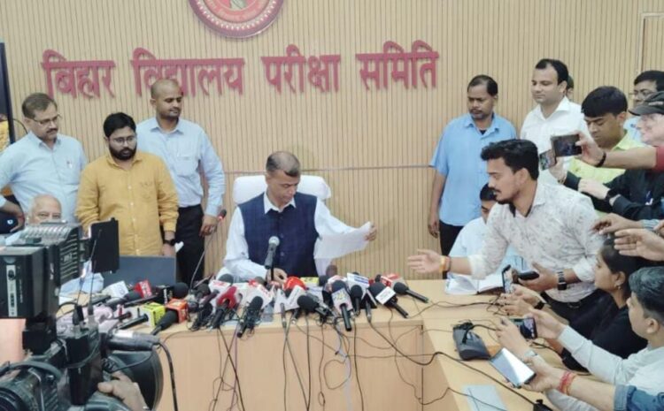12वीं के रिजल्ट में आर्ट्स स्ट्रीम से तुषार ने पूरे प्रदेश में लाया प्रथम रैंक