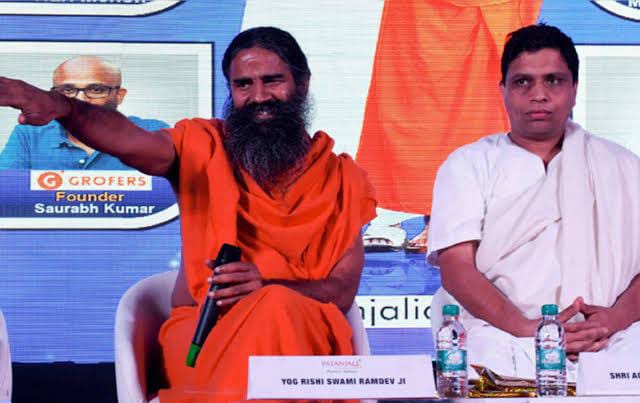 पतंजलि के भ्रामक विज्ञापनों से जुड़े मामले में बाबा रामदेव ने सुप्रीम कोर्ट में मांगी माफी