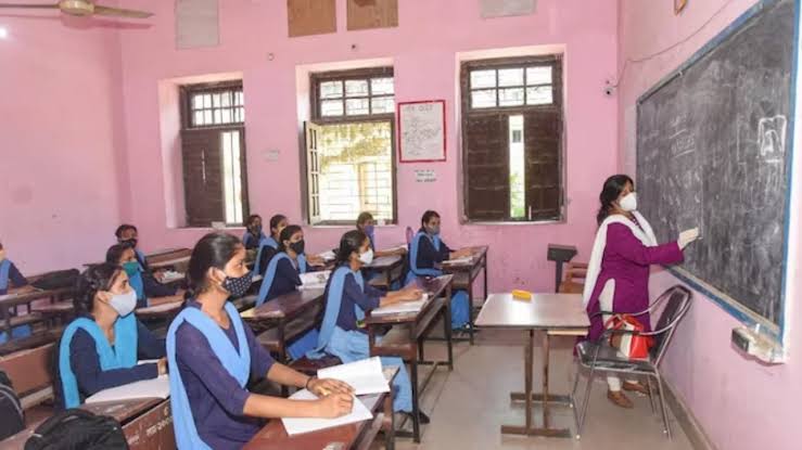 नियोजित शिक्षकों को हाईकोर्ट से मिली बड़ी राहत,सक्षमता परीक्षा को लेकर बोला पटना हाईकोर्ट,नहीं जाएगी आपलोग की नौकरी