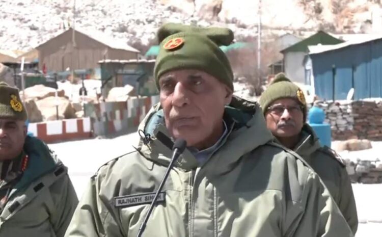 जवानों से मुलाकात के बाद बोले राजनाथ सिंह,हमारी वीरता और शौर्य की राजधानी है सियाचिन