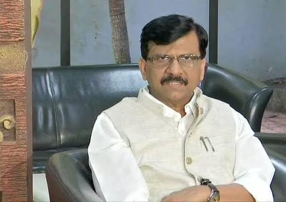  संजय राउत ने आज किया बड़ा दावा,गिरफ्तारी के डर से देवेंद्र फडणवीस ने शिवसेना में डाली फूट