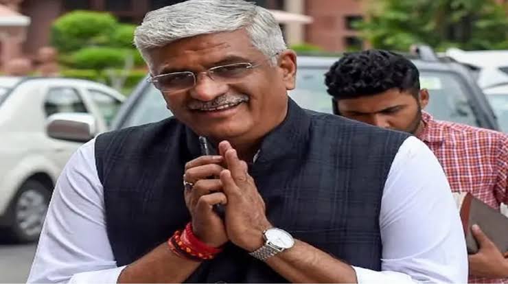 केंद्रीय मंत्री गजेंद्र सिंह शेखावत ने जोधपुर में डाला वोट,कहा-विकसित भारत के संकल्प की आधारशिला रखने का चुनाव है यह