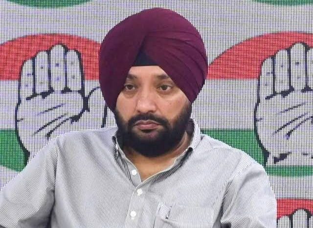 दिल्ली कांग्रेस के अध्यक्ष अरविंदर सिंह लवली ने दिया इस्तीफा,राहुल गांधी को लगा बड़ा इस्तीफा
