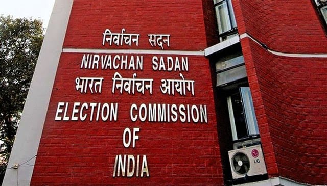 आम आदमी पार्टी को चुनाव आयोग से लगा बड़ा झटका,कैंपेन सॉन्ग पर लगाई रोक