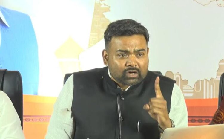 लालू जी जब संविधान की बात करते हैं तो मेरा खून खौलता है,बोली बीजेपी