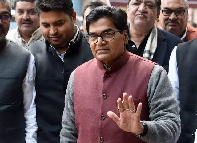 सपा सांसद राम गोपाल यादव ने बीजेपी पर साधा निशाना,कहा-बीजेपी ने अर्थव्यवस्था को विनाश के कगार पर लाकर कर दिया खड़ा