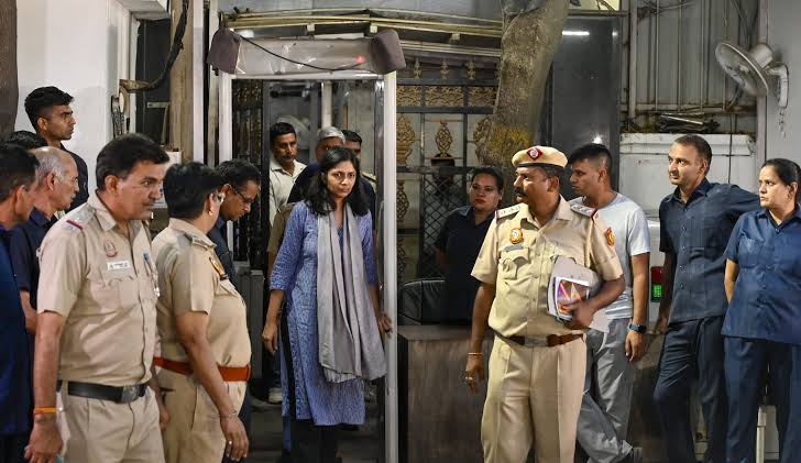 स्वाति मालीवाल ने किया बड़ा खुलासा,पुलिस स्टेशन पहुंचने पर संजय सिंह ने फोन कर मेरे से की थी बात