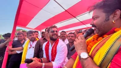 पवन सिंह के समर्थन में आज खेसारी लाल यादव ने की चुनावी रैली,लाखों की पहुंची भीड़