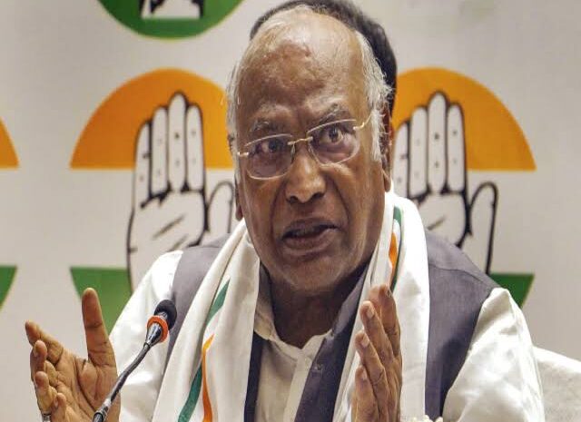 बीजेपी के लोग हो गए हैं फ्रस्टेट,हमारी बनने जा रही है सरकार-मल्लिकार्जुन खरगे