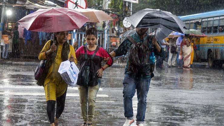 कई राज्यों में बदला मौसम का मिजाज,यूपी-बिहार में भी हुई झमाझम बारिश
