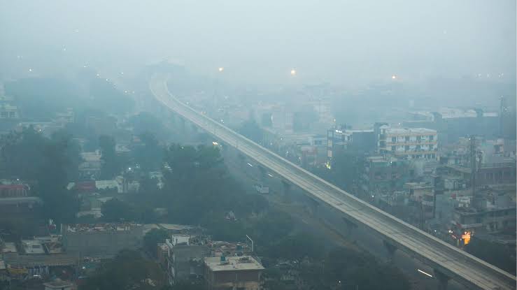 दिल्ली-एनसीआर में हवा हुई साफ,प्रदूषण से लोगों को मिला छुटकारा