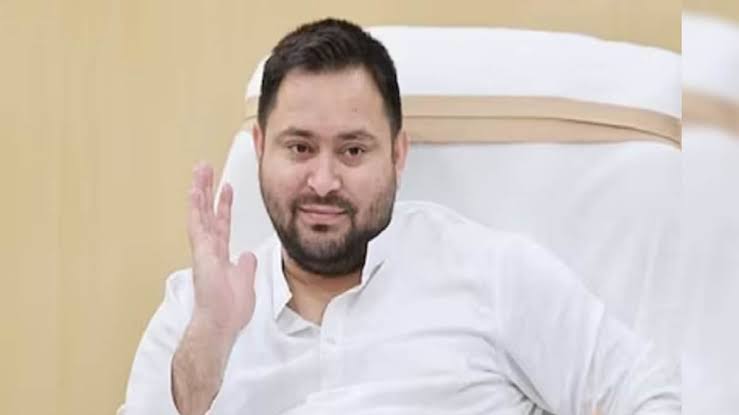 अब तक मुकेश सहनी के घर क्यों नहीं गए तेजस्वी यादव?उठने लगा बड़ा सवाल
