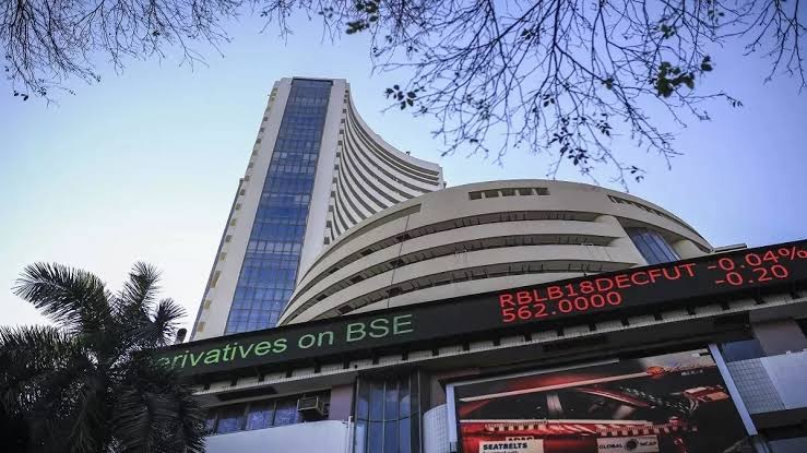 निफ्टी पहुंचा 24,900 के करीब,चौथे दिन बढ़त के साथ खुला शेयर बाजार