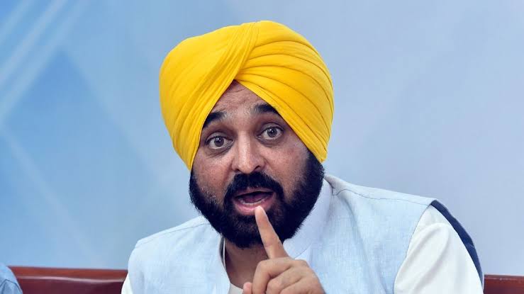 पंजाब के CM मान को नितिन गडकरी ने लिखी चिट्ठी,कहा-पंजाब में ठीक नहीं है कानून व्यवस्था.. 1 1000368149