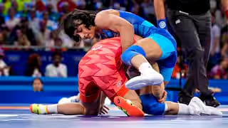 विनेश फोगाट के मामले में आया नया मोड़,CAS ने सिल्वर मेडल पर फंसाया पेंच 1 1000368487