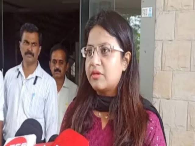 पूजा खेडकर को हाईकोर्ट से मिली बड़ी राहत,अग्रिम जमानत पर अब 21 अगस्त को होगी सुनवाई 1 1000369295