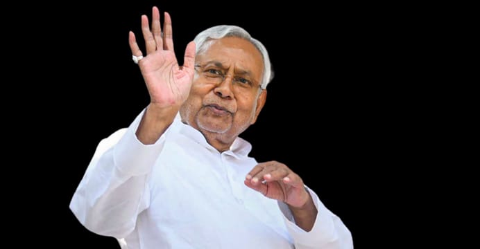 दलितों की सुरक्षा और सम्मान पर ध्यान दें नीतीश सरकार,बिहार सरकार पर भड़की मायावती 1 1000369983