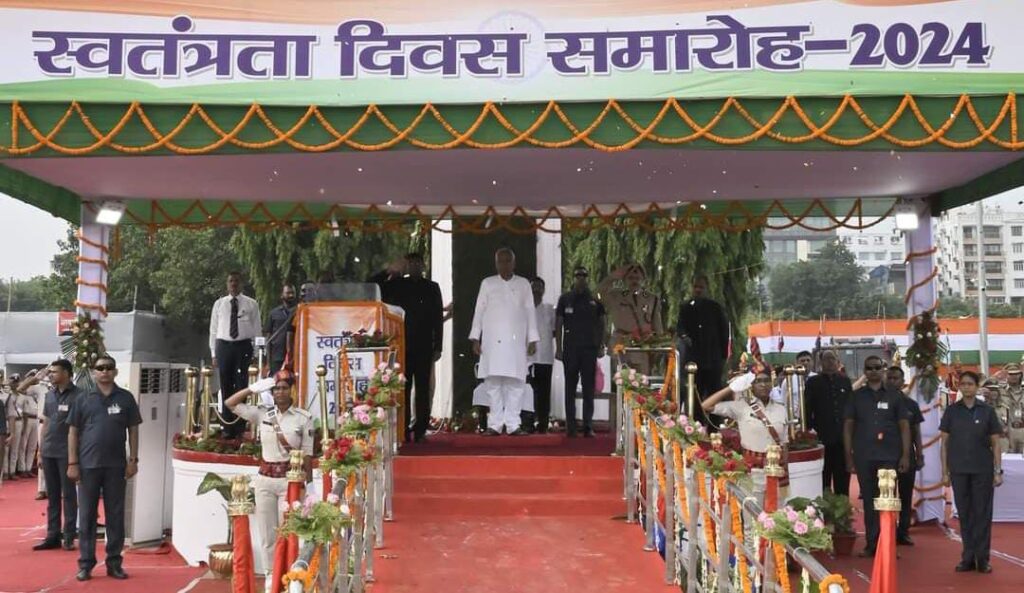 10 लाख की जगह युवाओं को दी जाएगी 12 लाख सरकारी नौकरी,पटना के गांधी मैदान से सीएम नीतीश ने किया बड़ा ऐलान 1 1000371029