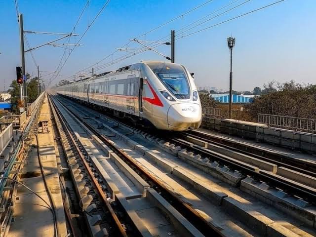 रैपिड रेल को लेकर अब खत्म हुआ इंतजार,आज से गाजियाबाद से मेरठ तक दौड़ेगी Rapid Rail 1 1000372795