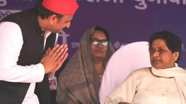 अखिलेश-मायावती के बीच दिख रहा है सकारात्मक पहल,विधानसभा चुनाव से पहले होगी गठबंधन! 1 1000380724
