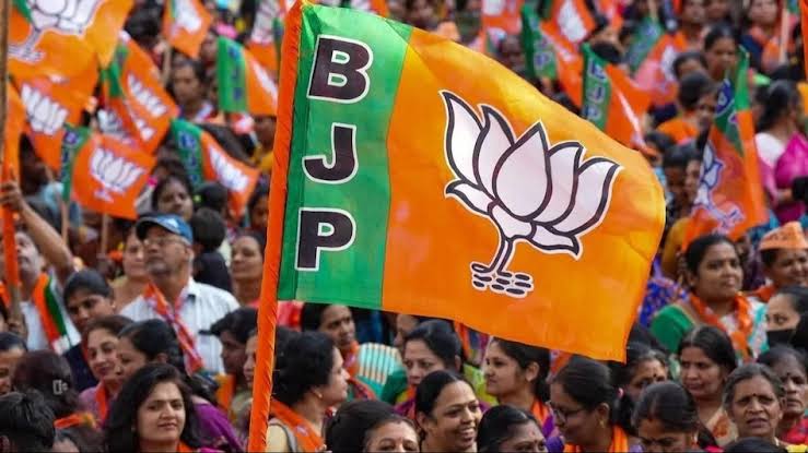 TMC का छात्र विंग BJP के खिलाफ आज करेगा प्रदर्शन,बीजेपी भी उतरेगी सड़कों पर 1 1000381740