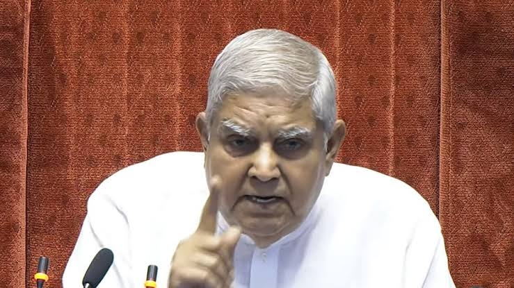 राज्यसभा के सभापति के खिलाफ प्रस्ताव लाने की तैयारी में जुटा विपक्ष,क्या विपक्ष के इस प्रस्ताव से कुर्सी से हट पाएंगे धनखड़?