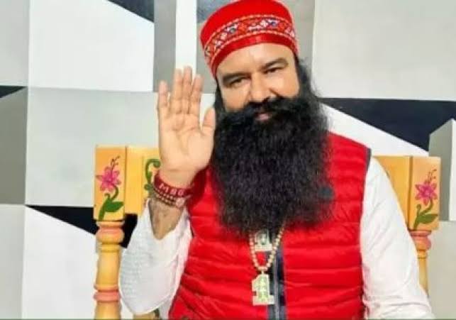 डेरा सच्चा सौदा प्रमुख राम रहीम फिर आया रोहतक जेल से बाहर,21 दिन के लिए मिली ‘फरलो’