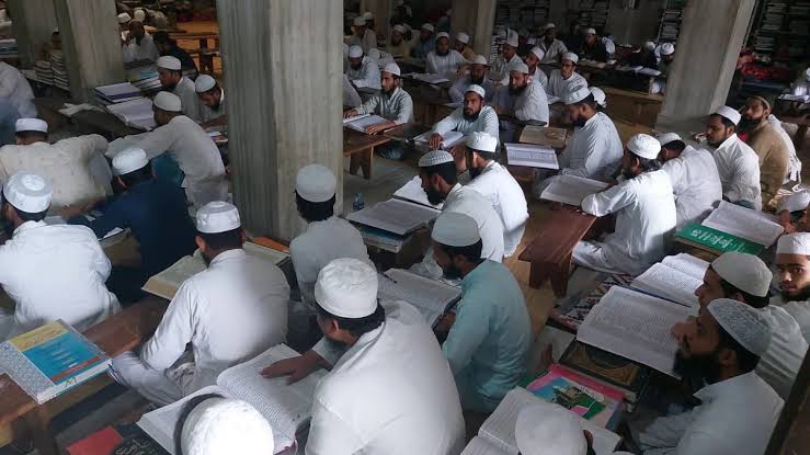 अब बिहार के मदरसों में भी होगी पैरेंट्स टीचर मीटिंग,करीब 4 लाख छात्र करते हैं पढ़ाई