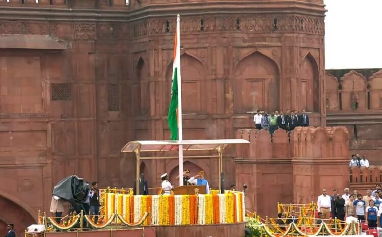 स्वतंत्रता दिवस संबोधन में बोले पीएम-हिंदुओं की सुरक्षा सुनिश्चित हो,बांग्लादेश में जो हुआ उससे भारत को चिंता है..
