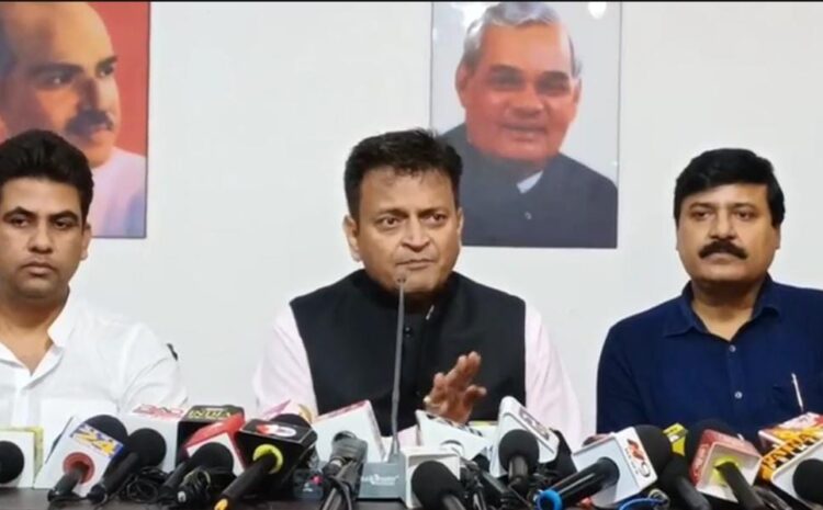 बीजेपी ने प्रेस कांफ्रेंस कर ममता बनर्जी समेत इंडिया गठबंधन पर बोला हमला,तेजस्वी यादव की बुआ का नाम ममता बनर्जी नहीं बल्कि..
