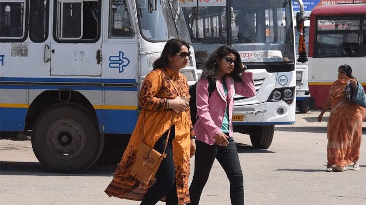  आज रात से कल रात 12 बजे तक यूपी में महिलाओं को मिलेगी फ्री बस की सेवा,योगी सरकार ने दिया है बड़ा तोहफा