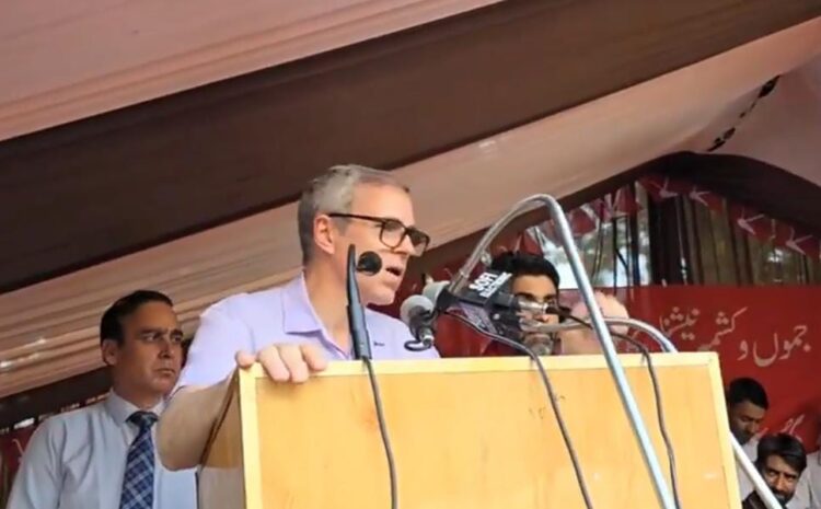 महबूबा मुफ्ती पर जमकर बरसे उमर अब्दुल्ला,कहा-सभी ने हमारे घोषणा पत्र की है नकल