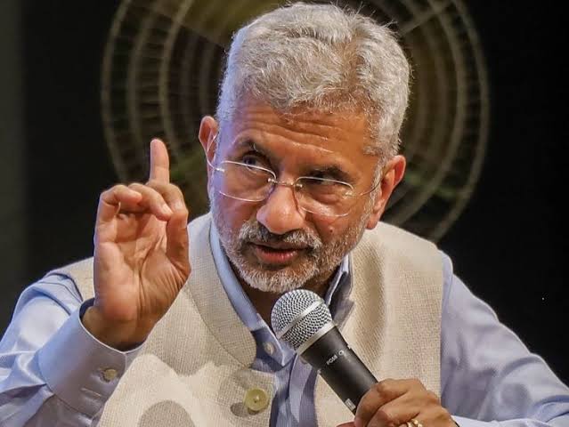 विदेश मंत्री एस जयशंकर के बयान पर पाकिस्तान ने किया पलटवार,कहा-कश्मीर मुद्दे का समाधान प्रस्तावों के तहत किया जाना चाहिए.. 1 1000383297