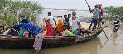 कोसी-गंडक के साथ गंगा का भी बढ़ा जलस्तर,नेपाल में हो रही बारिश के वजह से बिहार में आई बाढ़ 1 1000400951