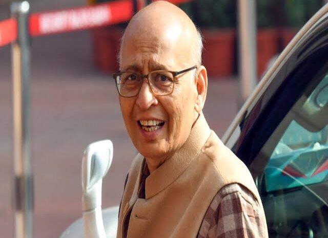  सुनवाई के दौरान केजरीवाल के वकील ने दी ये दलील,कहा-केजरीवाल समाज के लिए नहीं है खतरा