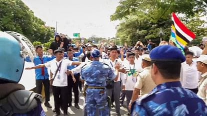  मणिपुर के कई जिलों में फिर से लगाया गया कर्फ्यू,प्रदर्शन के आगे नतमस्तक हुई सरकार!