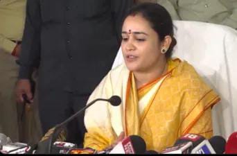  आखिरकार अपर्णा यादव ने महिला आयोग में उपाध्यक्ष का पद संभाल हीं लिया,खत्म हुई बीजेपी से नाराजगी