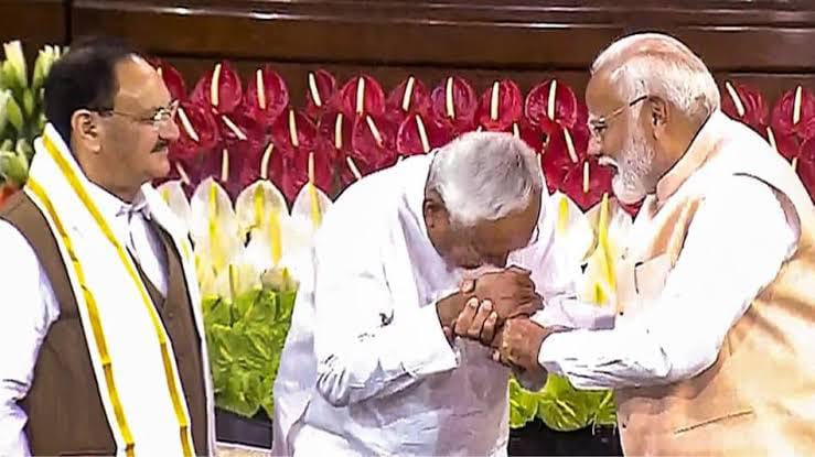  नीतीश कुमार ने 12 बजे रात को पीएम मोदी को किया बर्थडे विश तो बोली आरजेडी-इतनी जल्दीबाजी तो प्रेमी युगल भी नहीं करते…