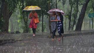 जानिए आज कैसा रहने वाला है मौसम?आने वाले दिनों में भी बनी रहेगी बारिश की संभावनाएं!