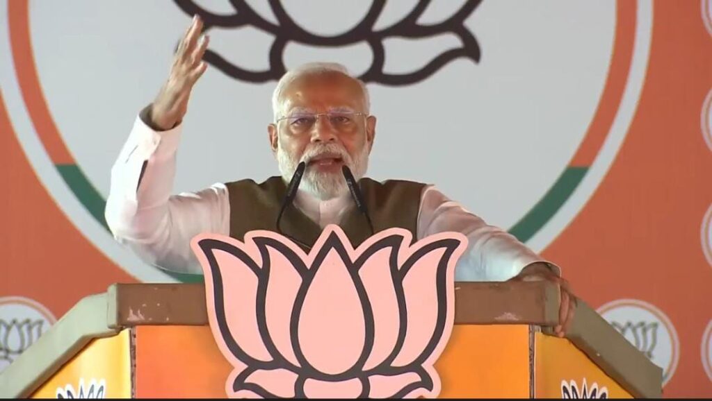 महाराष्ट्र में बीजेपी से नाराज है शिंदे गुट!आज दिल्ली में होने वाली है बड़ी बैठक 1 1000414449