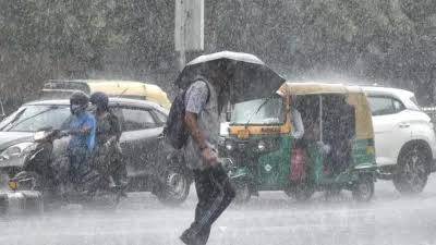 चक्रवाती तूफान का यूपी-बिहार में भी दिखने लगा असर,आज भी हो सकती है तेज बारिश 1 1000415159