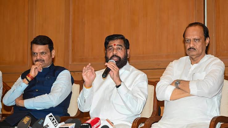 अजित पवार की चाल से बीजेपी हुई असहज,अंतिम ‘घड़ी’ में मार दिया सिक्सर! 1 1000416418